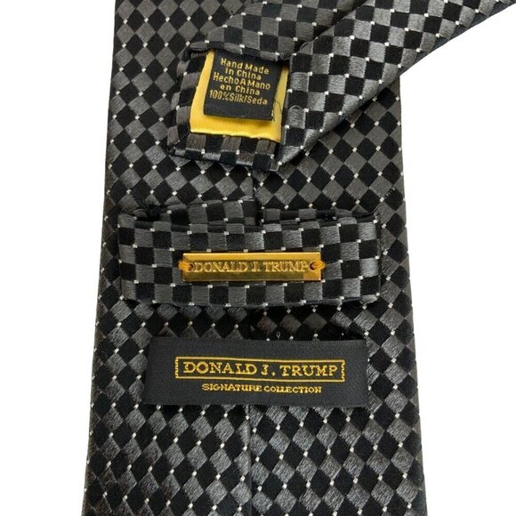 Donald J Trump Signature Collection Handmade Black Checkered Silk Necktie Tie - Picture 3 of 4